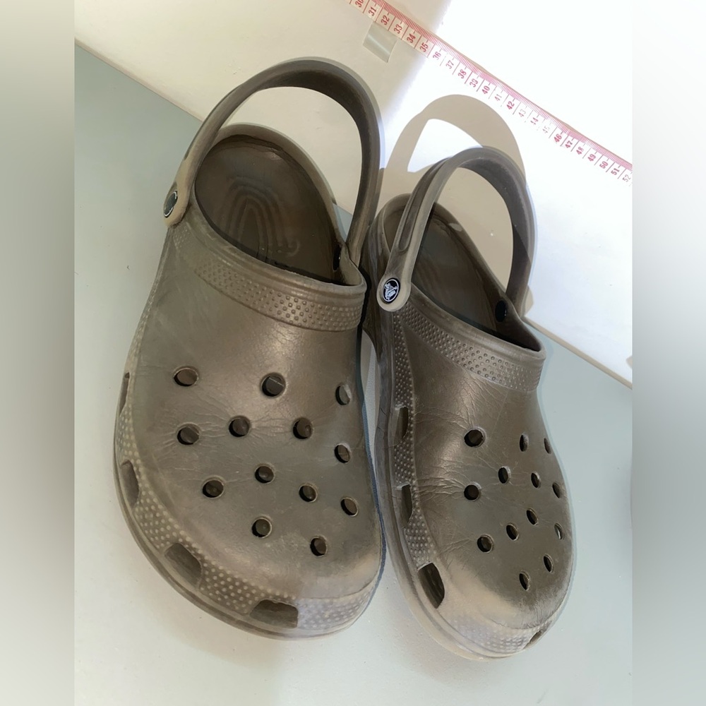 CROCS Sandals Unisex Size 11 M 13 W slip on Clogs shoes